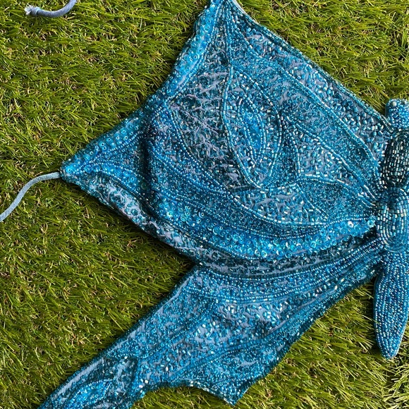 Blue beaded butterfly 🦋 top - Picture 3 of 15